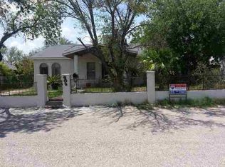 906 E 3rd St, Del Rio, TX 78840