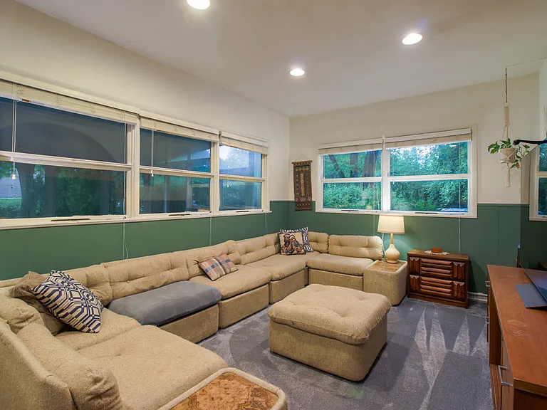 5910 Malabar Ln — Photo 7