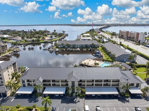 4719 SE 17th Pl APT 103, Cape Coral, FL 33904