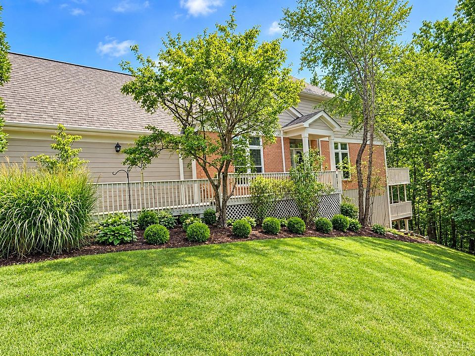 1st image of 77 Stonehaven Dr