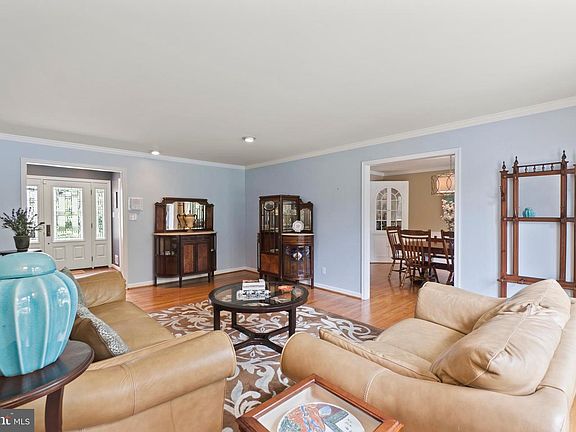 2nd image of 8814 Maxwell Dr