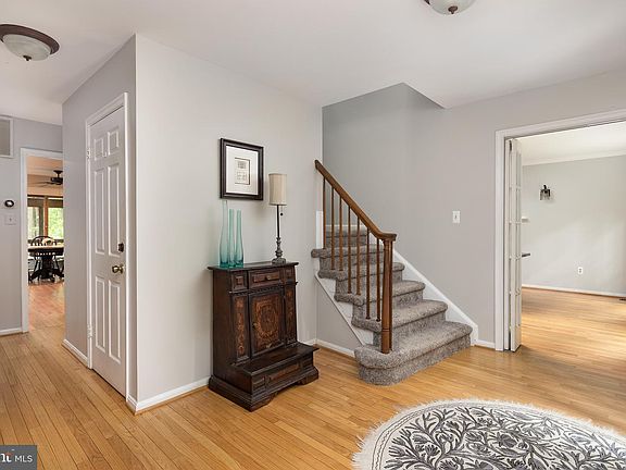 3rd image of 11824 Clara Way