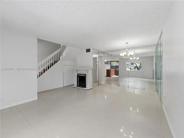 3 bed, 2.5 bath, 1530 sqft, $3,500 — Photo 3