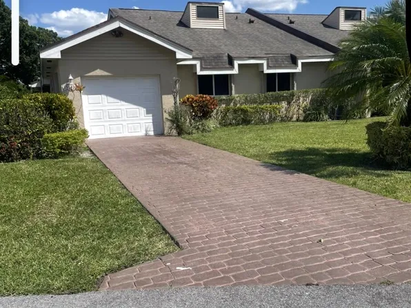 6888 Fountains Circle, Lake Worth, FL 33467