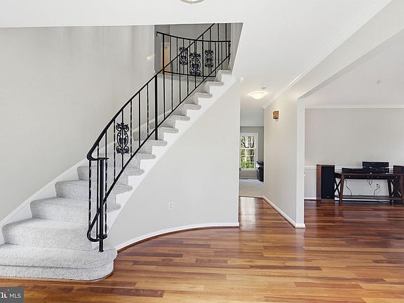 2nd image of 10525 Patuxent Ridge Way