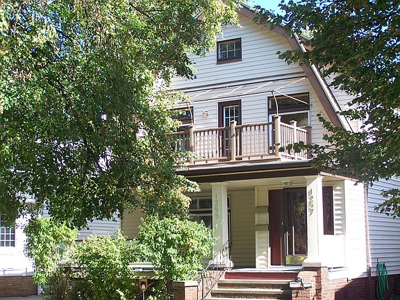 2nd image of 1255 Hathaway Ave