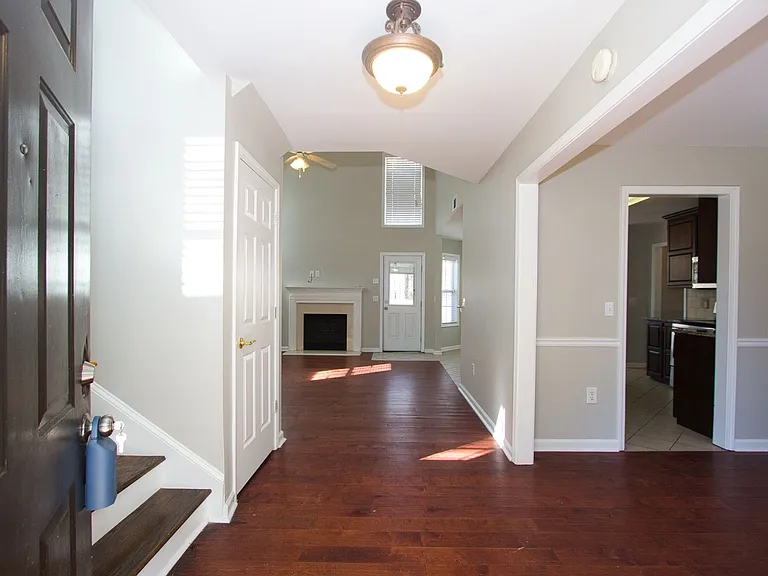 585 Chapel Walk Ln — Photo 6