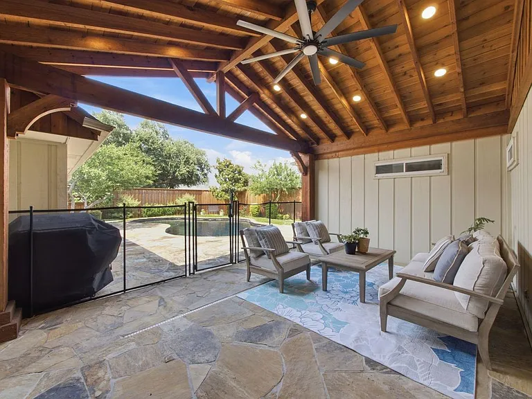 1403 Concord Dr — Photo 9