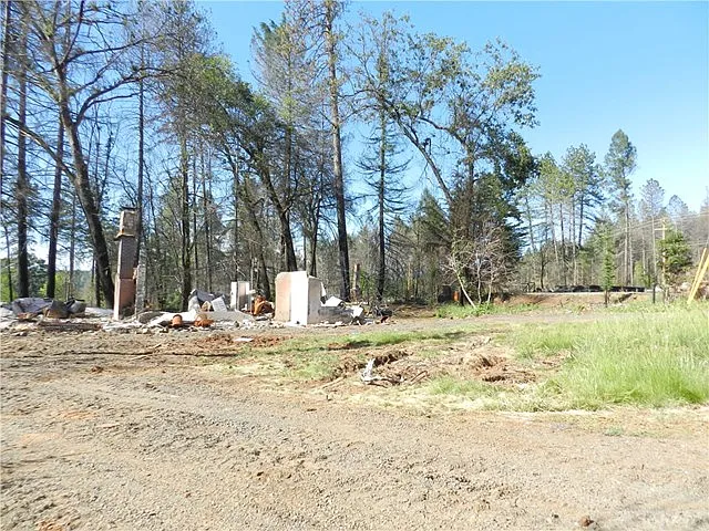 6678 Woodland Dr photo 1