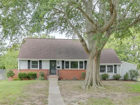 215 E Chickasaw Rd, Virginia Beach, VA 23462