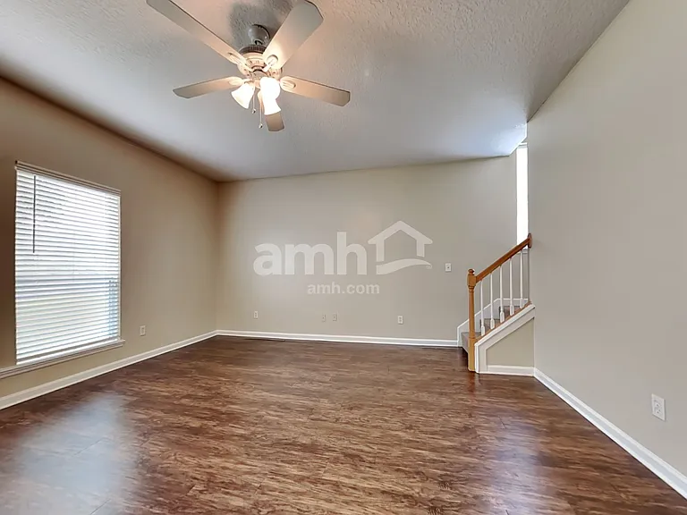 9146 Prosperity Lake Dr — Photo 5