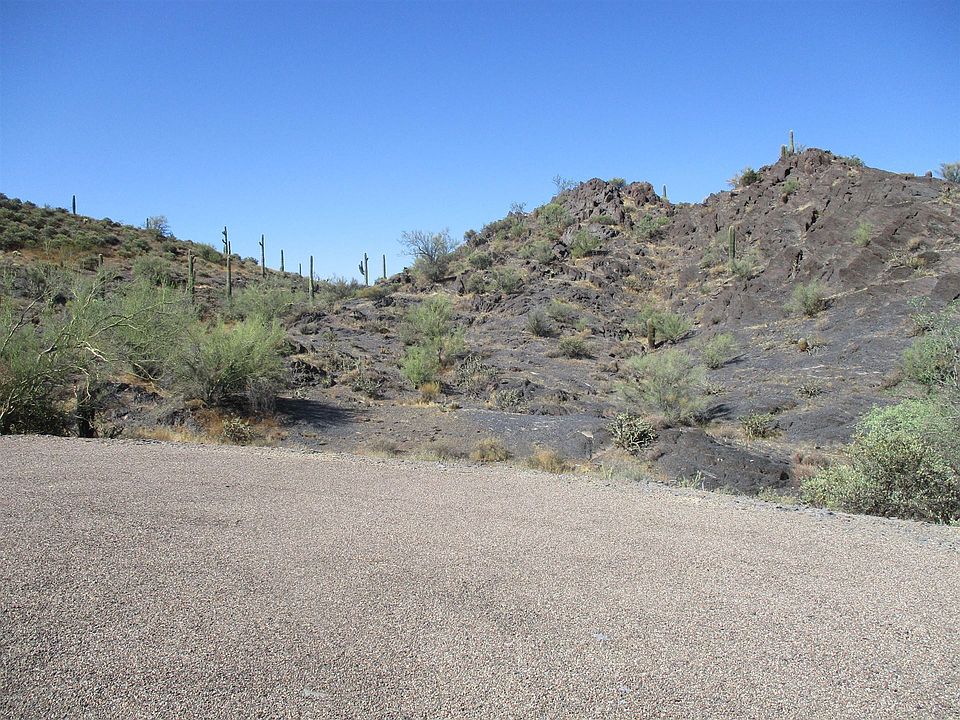 1st image of N Linda Dr