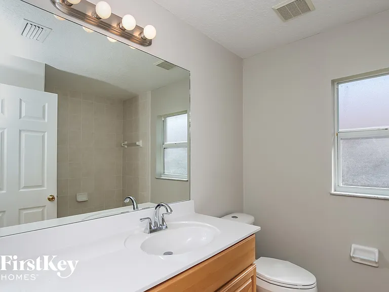 1347 Armory Dr NE — Photo 13