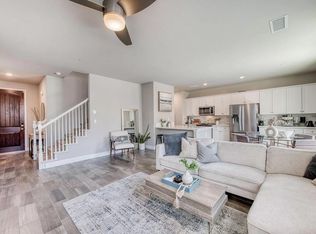 6217 E Sydney Dr, Fresno, CA 93727