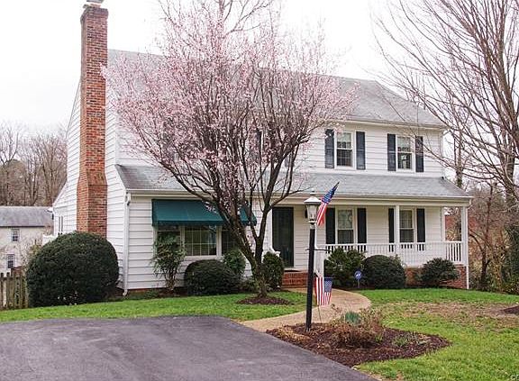 3rd image of 2241 Lancashire Dr