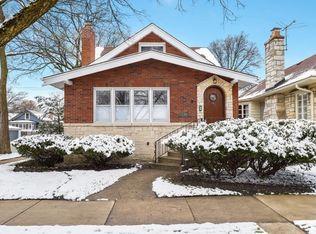 901 Mapleton Ave, Oak Park, IL 60302