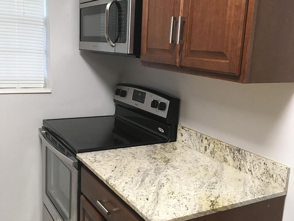 1st image of 161 NW 40th St #2
