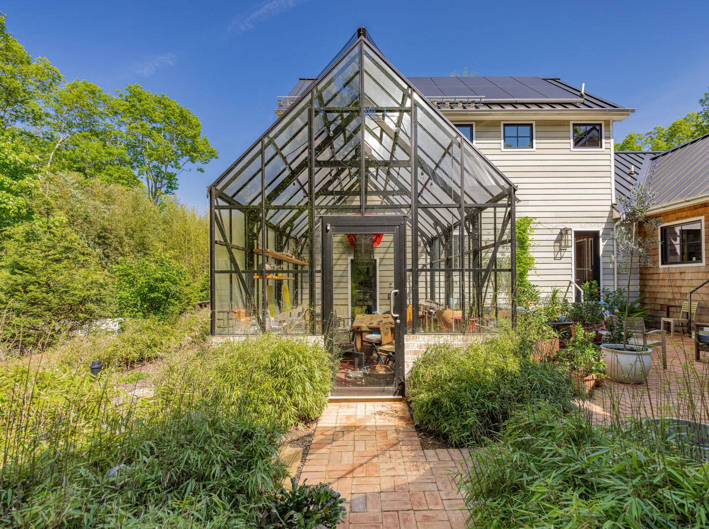  Greenhouse 
