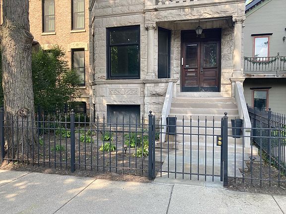 2nd image of 2136 W Le Moyne St #1