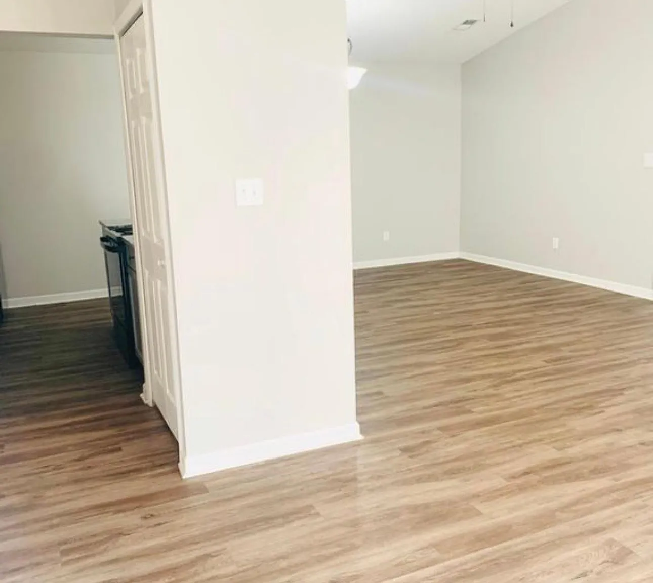 4211 Lambert Ave — Photo 1