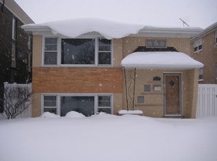 6510 W 79th St, Burbank, IL 60459