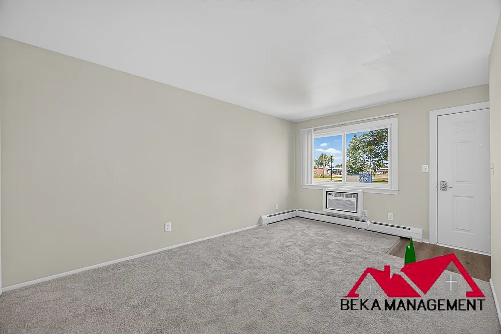 2 bed, 740 sqft, $1,025 — Photo 3