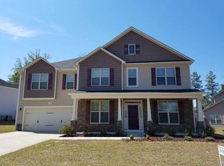 90 Shellbark Dr, Spring Lake, NC 28390