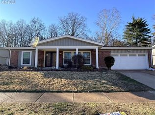 5509 Limerick Dr, Saint Louis, MO 63128