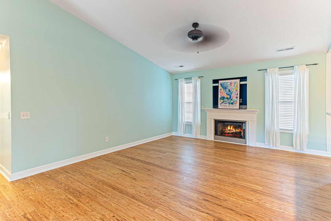 next background image