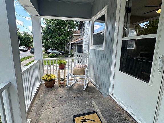3rd image of 4156 California St