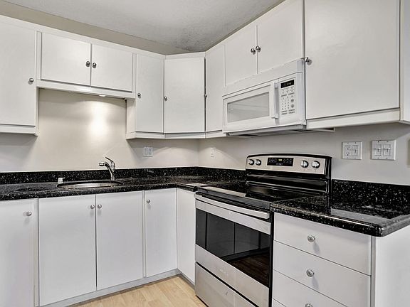 4th image of 1400 NE 54th Street #304