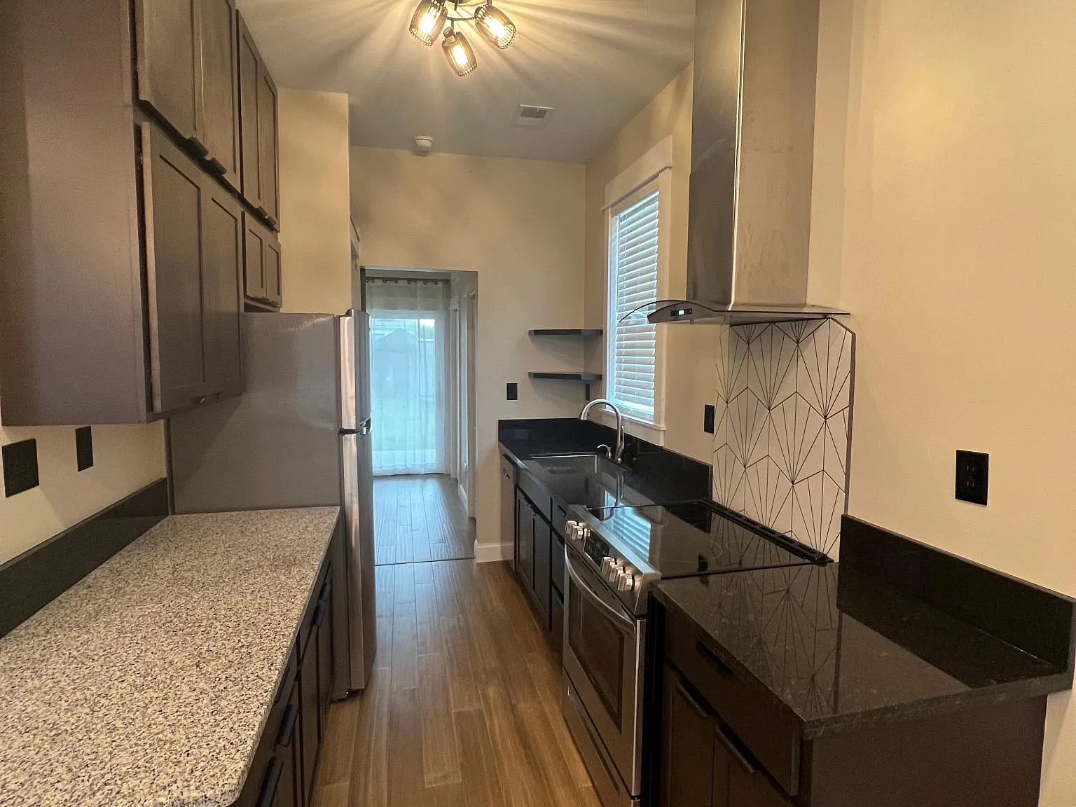1416 Slate St — Photo 3