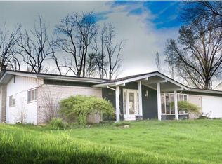 35369 Rockingham Dr, Sterling Heights, MI 48310