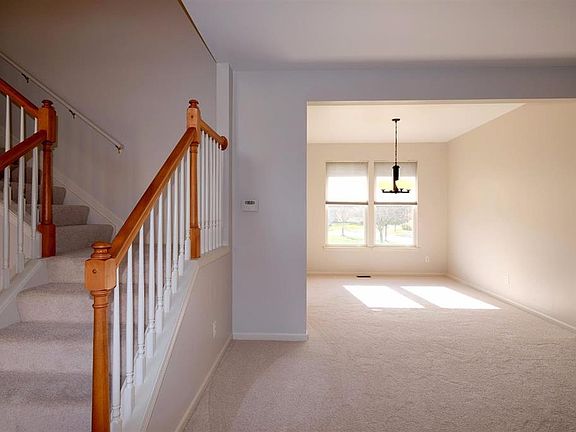 4th image of 9532 Glenhill Dr