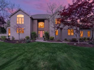 2525 Hickory Rd, Ann Arbor, MI 48103