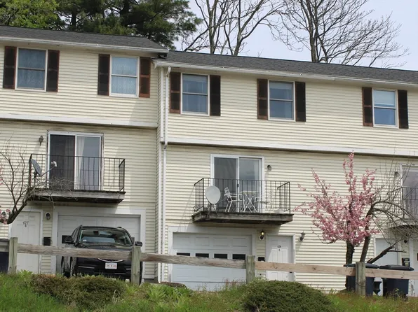429 Grafton St #A, Worcester, MA 01604