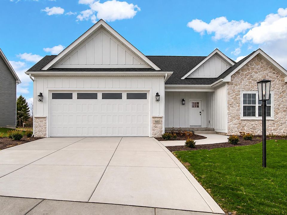 1st image of 493 Magnolia Ln