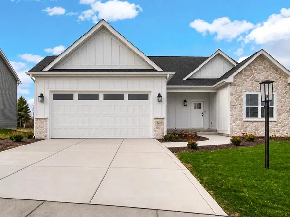 493 Magnolia Ln, Chesterton, IN 46304