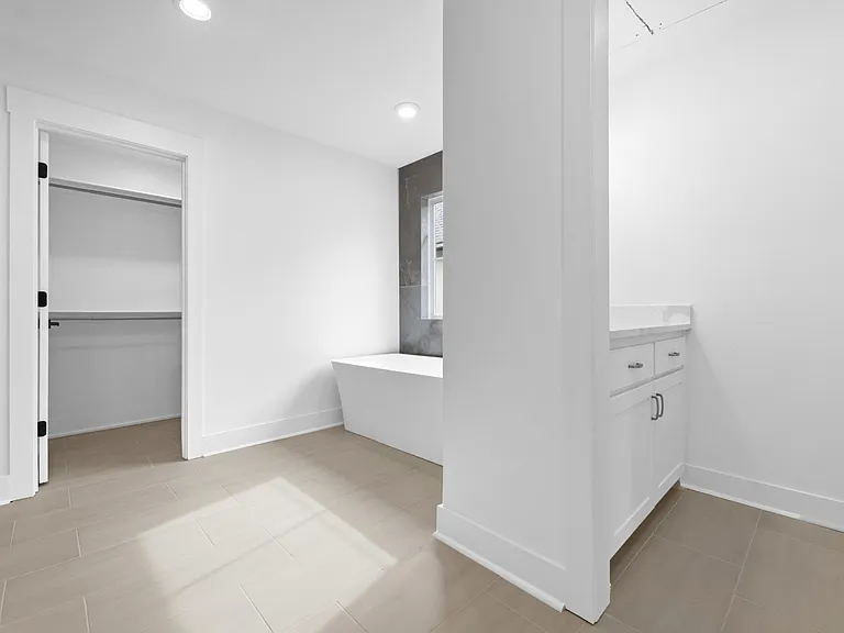1412 Nanterre St — Photo 8