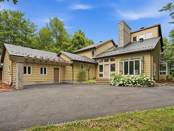 4th image of 1634 Lucien St