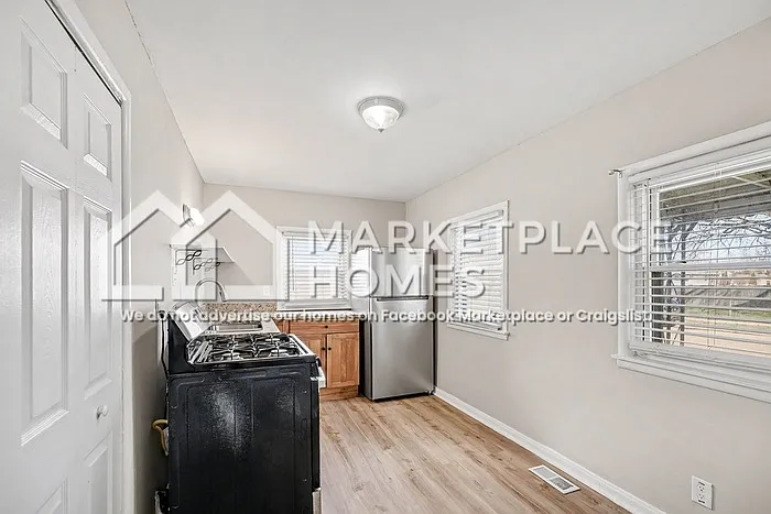 8212 Timken Ave — Photo 8