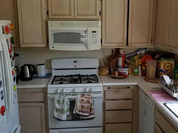 3rd image of 18009 Flynn Dr Unit 514