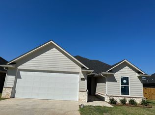 2104 Jason Dr, Whitehouse, TX 75791