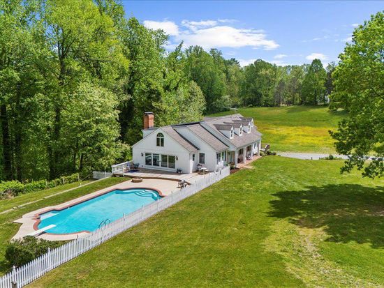 1116 Gumbottom Rd, Crownsville, MD 21032