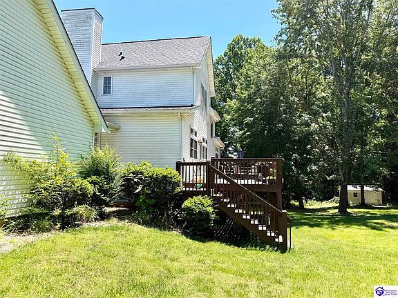 4th image of 149 Iron Gate Pl