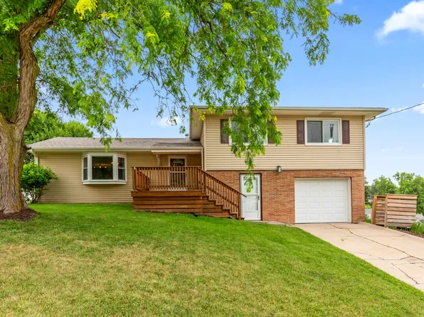 100 Hillside Dr, Minden, IA 51553