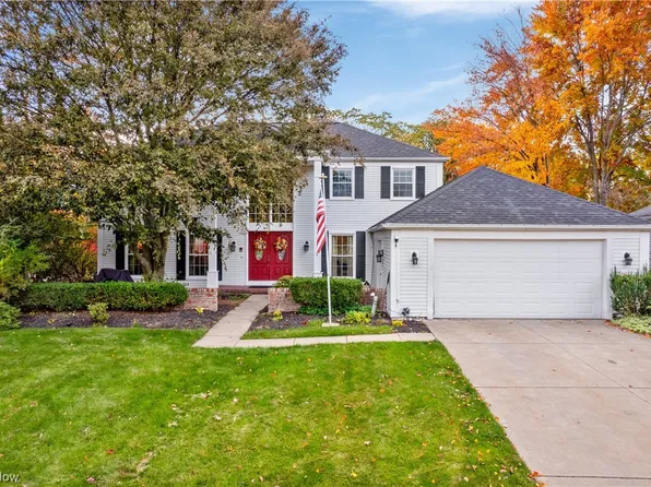 17905 Saratoga Trl, Strongsville, OH 44136