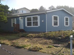 520 SW Cardinal St, Depoe Bay, OR 97341