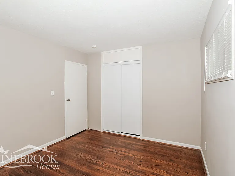 1263 Murat Ct — Photo 12