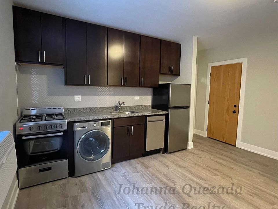 1st image of 429-103 W Belden Ave #427-103